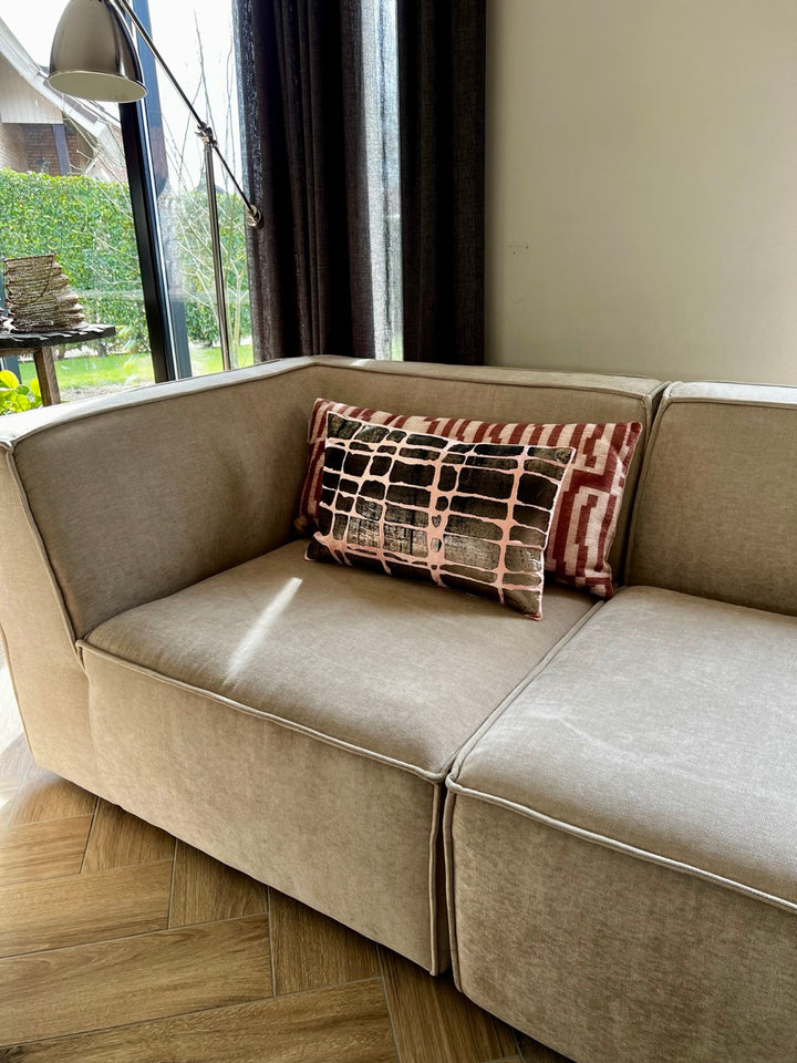 Luxe sierkussen Peachprint - 50x30 cm - perzik/zwart