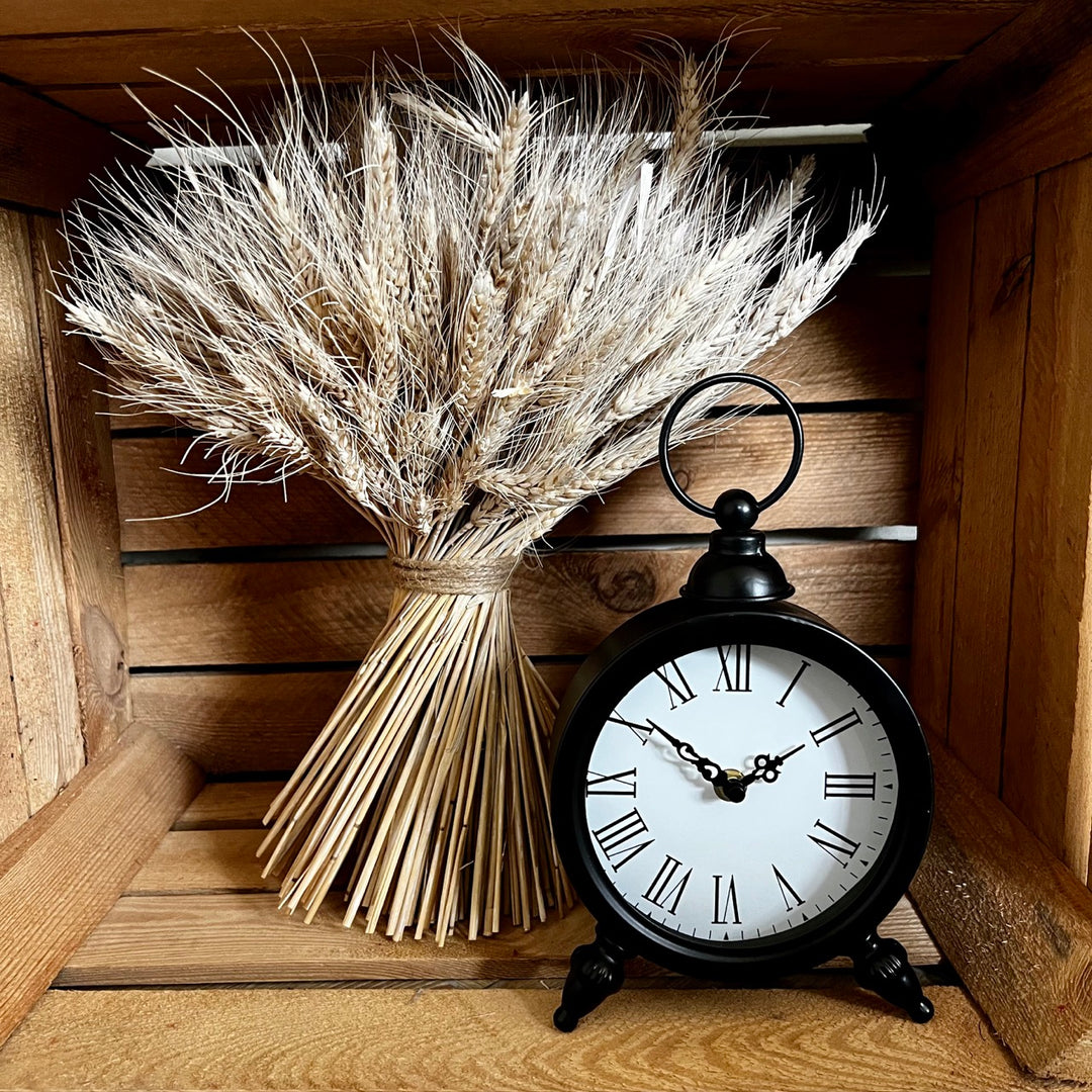 Zwarte staande klok metaal