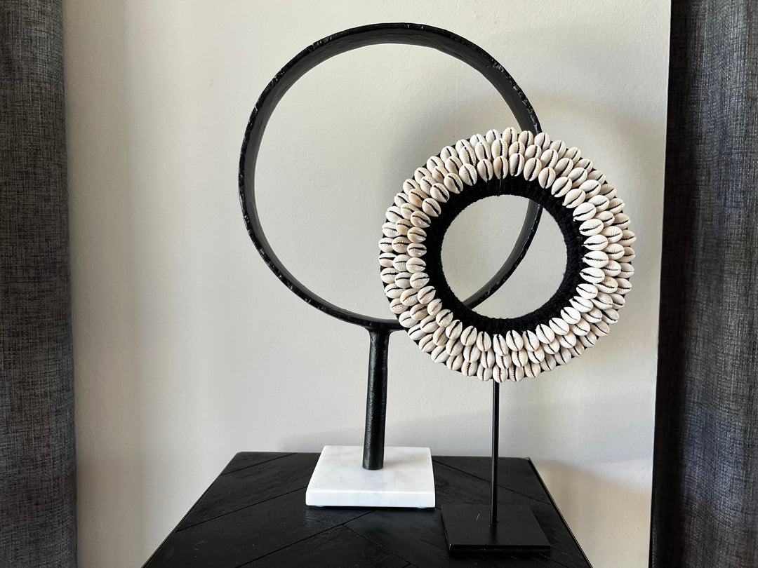 Natuurlijke elegantie: De Kracht van Zwarte Woonaccessoires