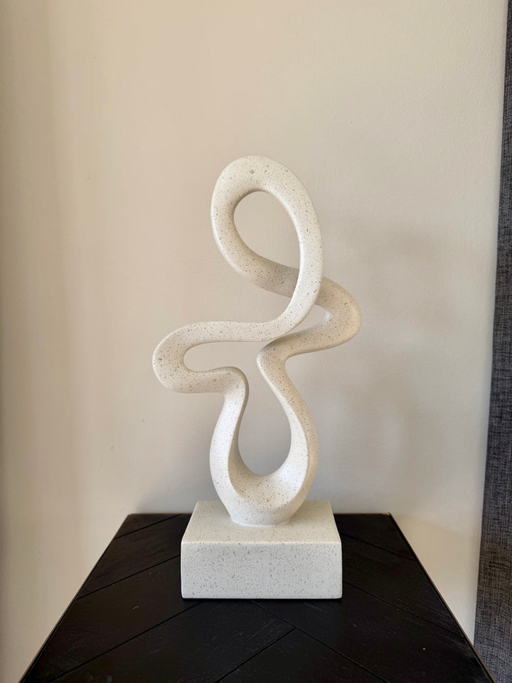 Ornament Abstract Flow Ivoor – Polyresin – 21,5x10x40 cm