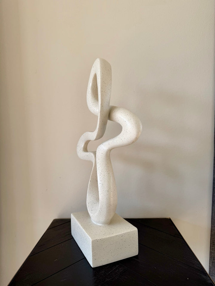 Ornament Abstract Flow Ivoor – Polyresin – 21,5x10x40 cm