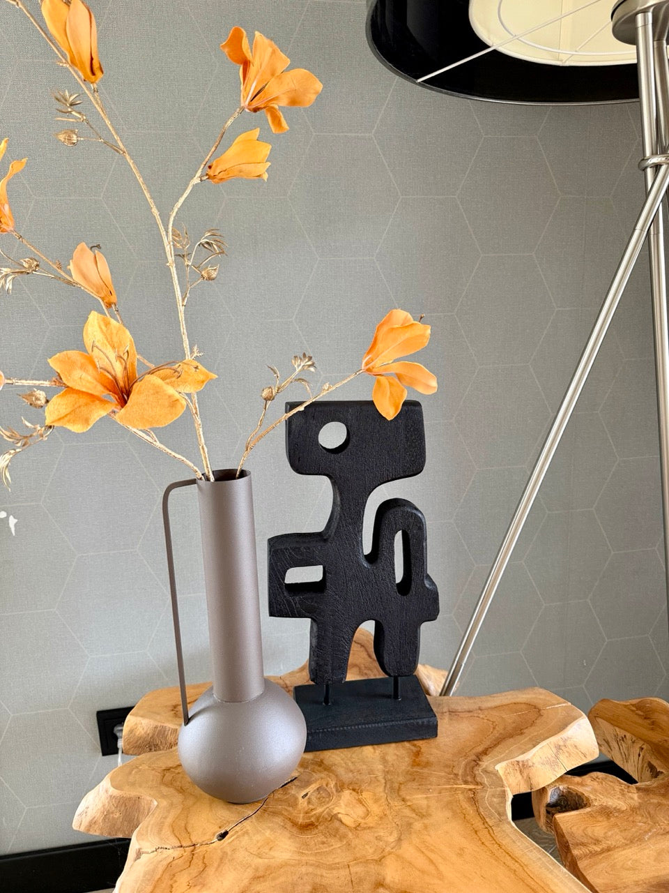 Ornament op voet SALA - 20x9,5x38,5cm - hout mat zwart