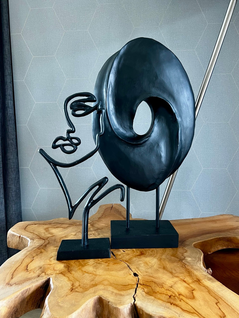 Decoratie op standaard ZORATI - 24x9x46,5cm - Hout zwart